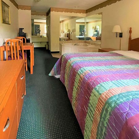 Days Inn Sandersville Exterior foto